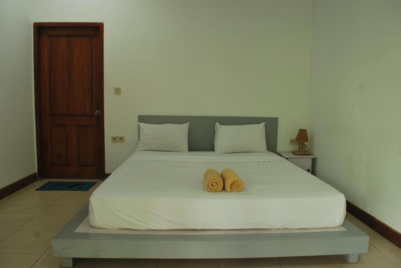 Gili Smile Bungalow Gili Trawangan Luaran gambar