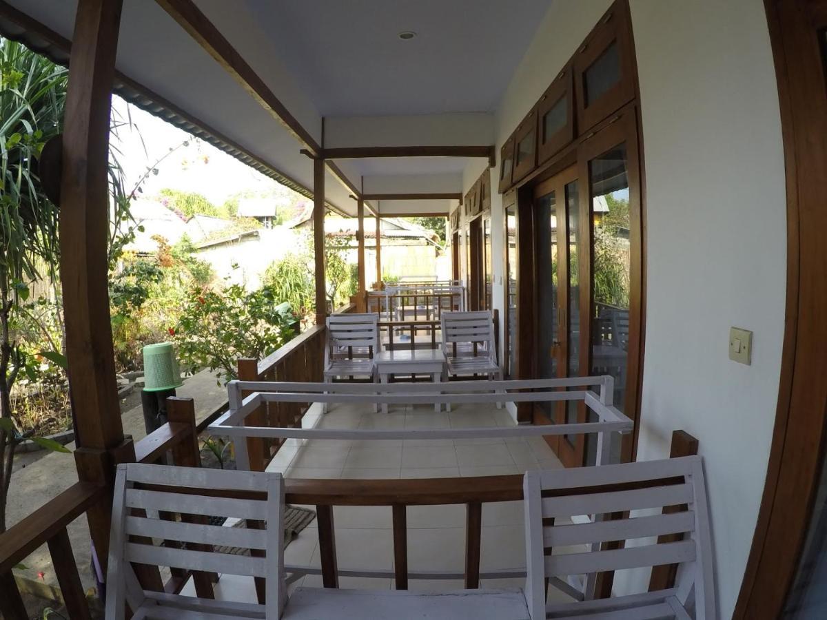 Gili Smile Bungalow Gili Trawangan Luaran gambar