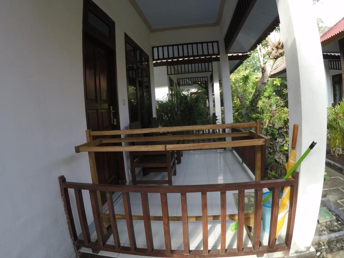 Gili Smile Bungalow Gili Trawangan Luaran gambar