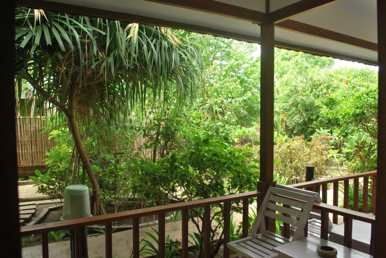 Gili Smile Bungalow Gili Trawangan Luaran gambar