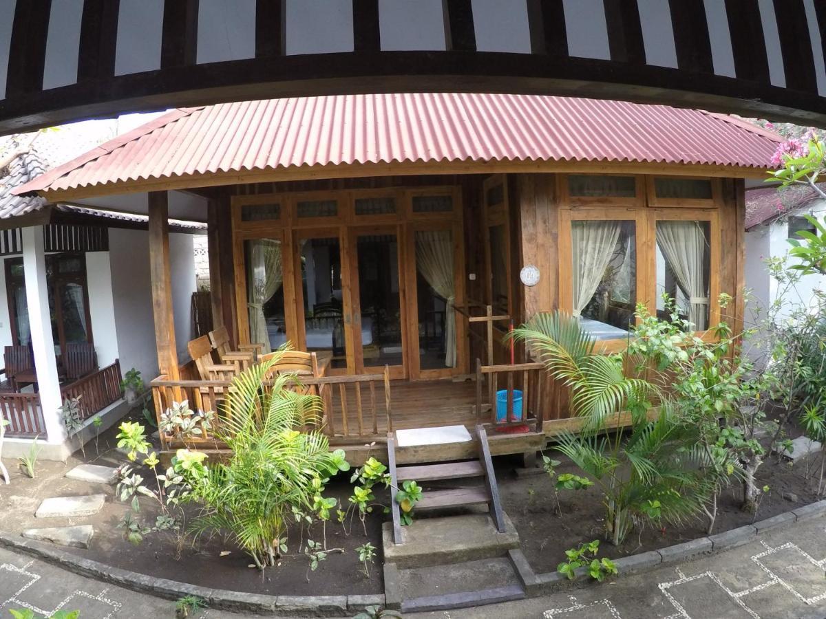 Gili Smile Bungalow Gili Trawangan Luaran gambar